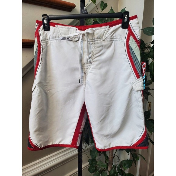 Fox Board Men's Red & White 100% Polyester Pull On Swimwear Shorts Size 32 - Picture 13 of 13